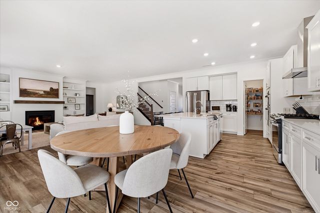 1424 Chatham Hills Boulevard, Westfield, IN 46074