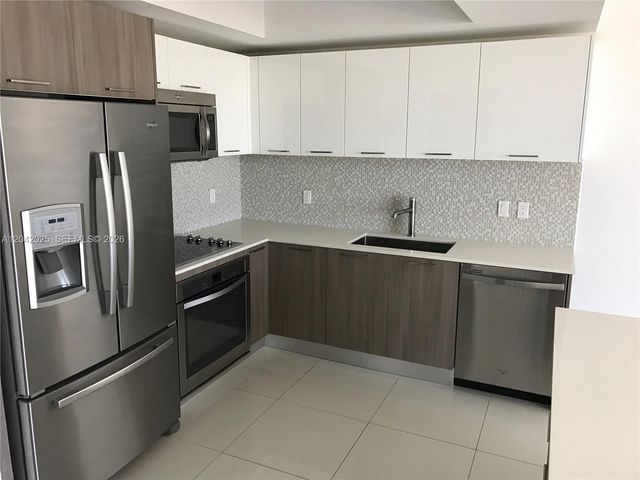 5252 NW 85th Ave 605, Doral, FL 33166