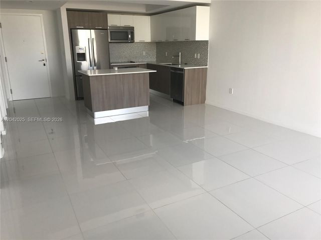 5252 NW 85th Ave 605, Doral, FL 33166