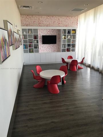5252 NW 85th Ave 605, Doral, FL 33166