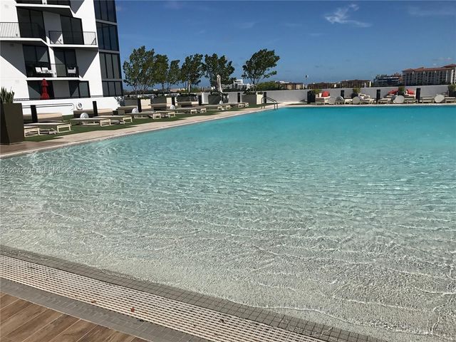 5252 NW 85th Ave 605, Doral, FL 33166