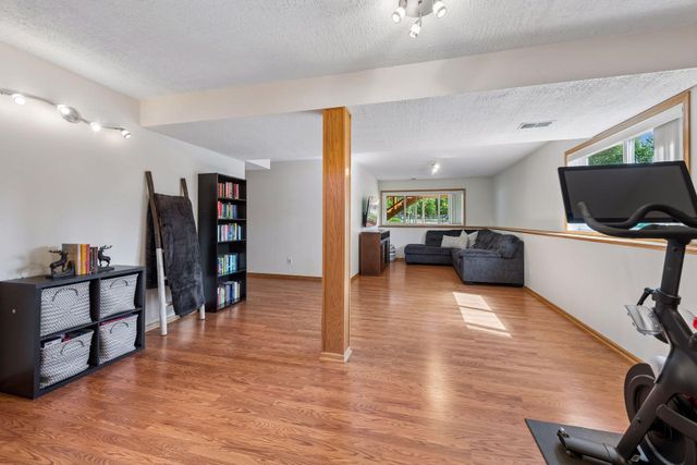 2229 Grimm Road, Chaska, MN 55318