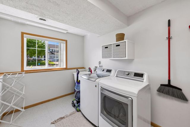 2229 Grimm Road, Chaska, MN 55318