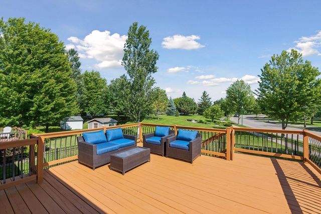 2229 Grimm Road, Chaska, MN 55318