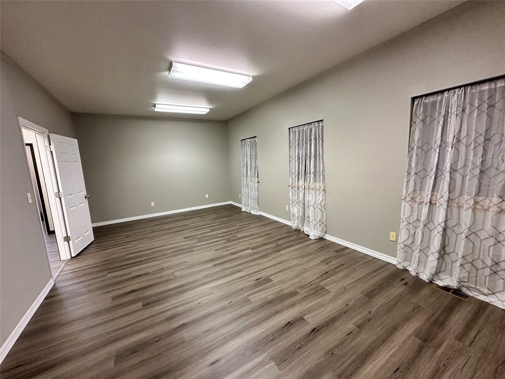 Address unavailable. photo 14