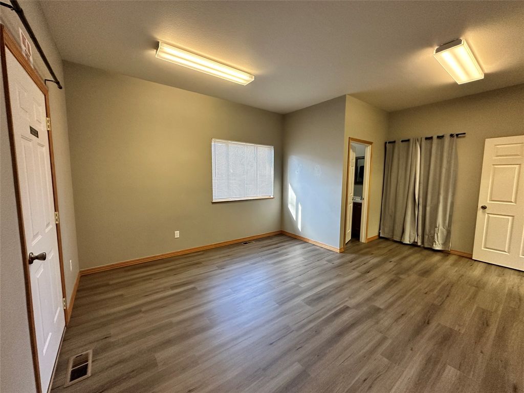 Address unavailable. photo 17