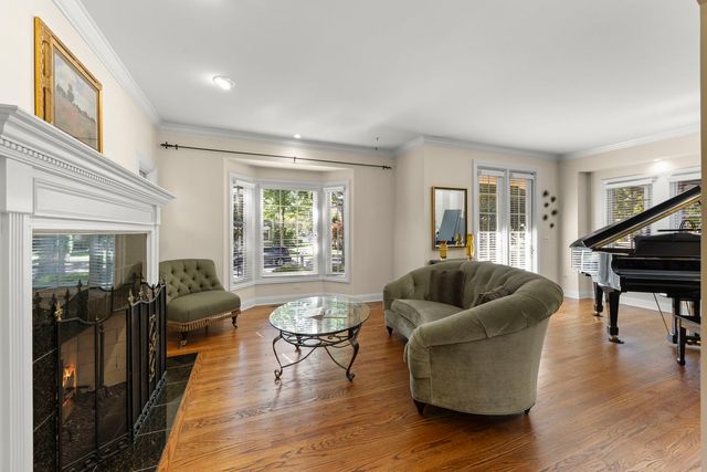 706 N Ellsworth Street, Naperville, IL 60563