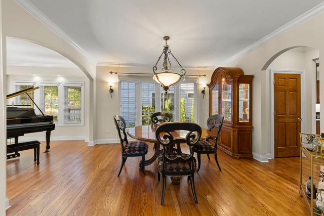 706 N Ellsworth Street, Naperville, IL 60563