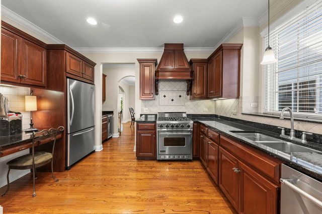 706 N Ellsworth Street, Naperville, IL 60563