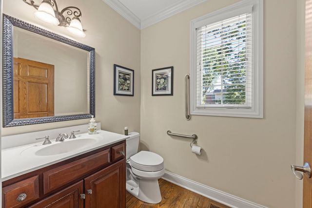 706 N Ellsworth Street, Naperville, IL 60563