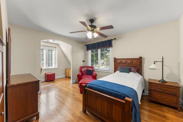 706 N Ellsworth Street, Naperville, IL 60563