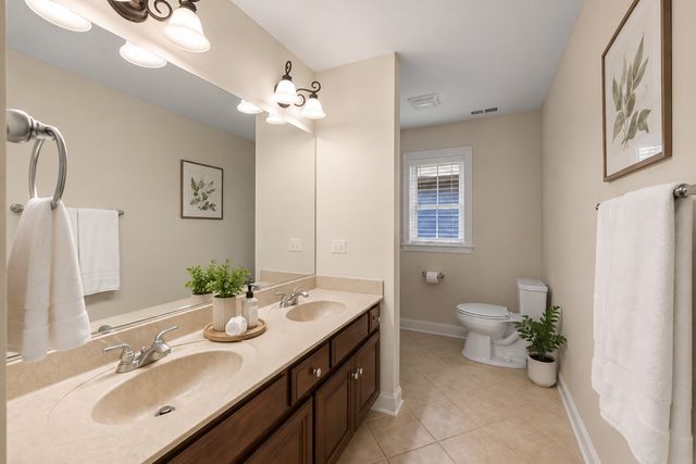 706 N Ellsworth Street, Naperville, IL 60563