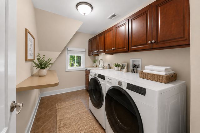 706 N Ellsworth Street, Naperville, IL 60563
