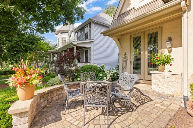 706 N Ellsworth Street, Naperville, IL 60563