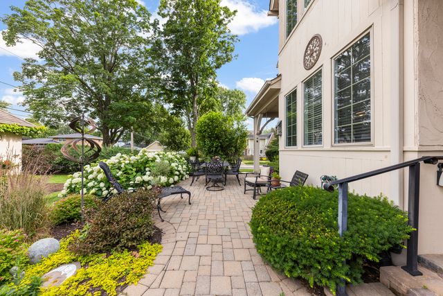 706 N Ellsworth Street, Naperville, IL 60563