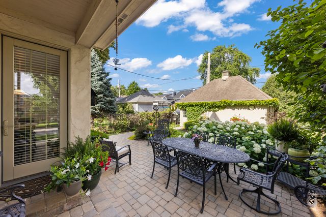 706 N Ellsworth Street, Naperville, IL 60563