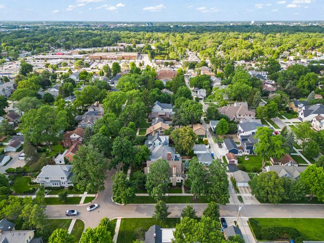 706 N Ellsworth Street, Naperville, IL 60563