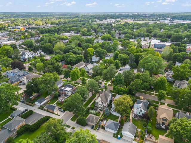 706 N Ellsworth Street, Naperville, IL 60563