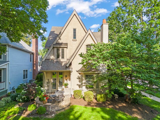 706 N Ellsworth Street, Naperville, IL 60563