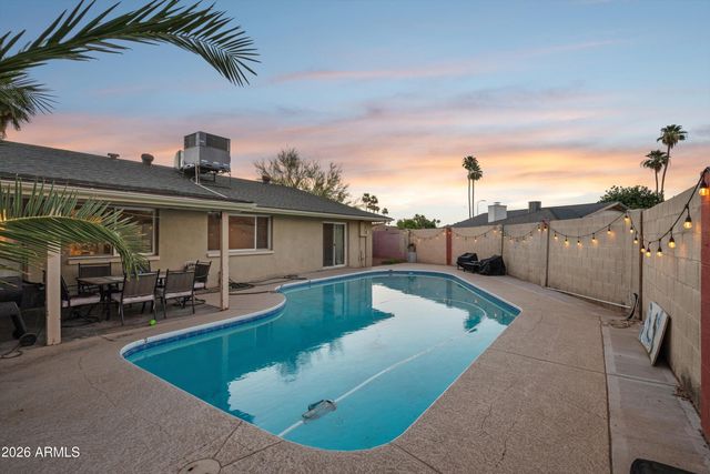 4001 S HAZELTON Lane, Tempe, AZ 85282