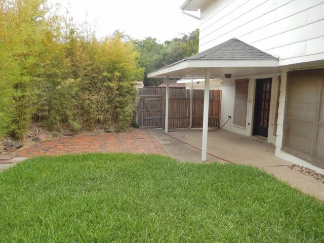 9023 Glen Springs Circle, Dallas, TX 75243