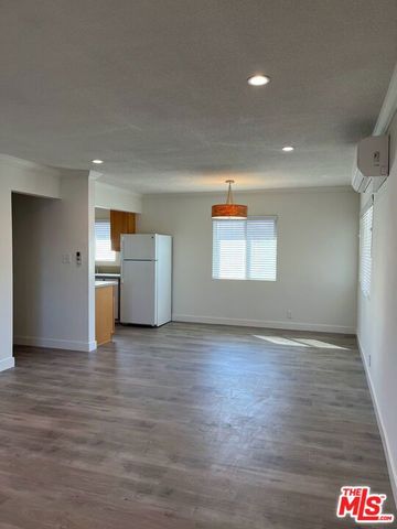 2037 S Burnside Avenue, Los Angeles, CA 90016