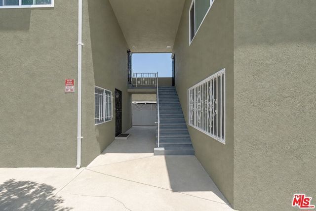 2037 S Burnside Avenue, Los Angeles, CA 90016