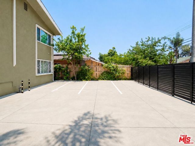 2037 S Burnside Avenue, Los Angeles, CA 90016