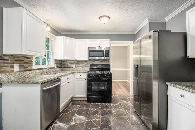 5862 SIMONE Drive, Stone Mountain, GA 30087