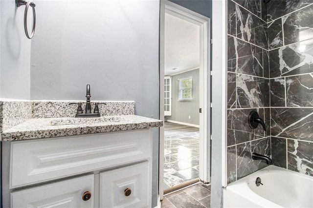 5862 SIMONE Drive, Stone Mountain, GA 30087