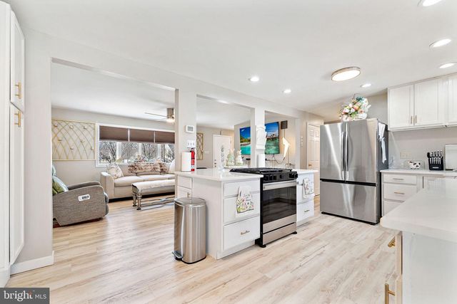 1167 BREWER AVE, West Deptford, NJ 08093