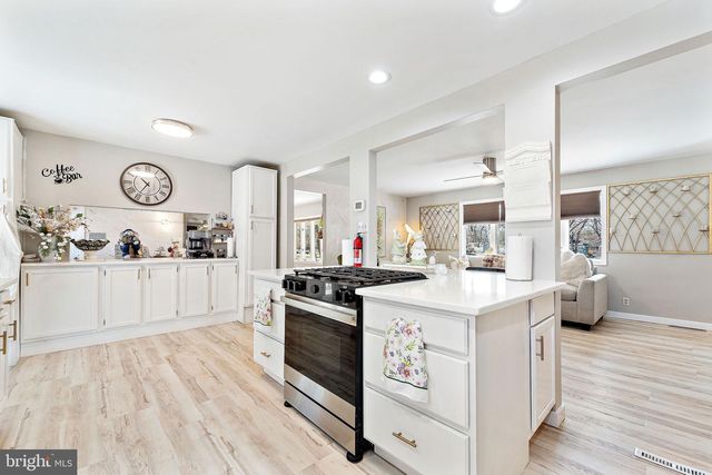 1167 BREWER AVE, West Deptford, NJ 08093