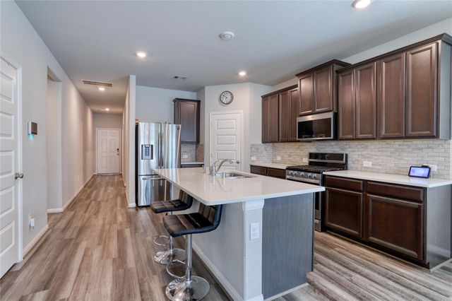 830 Modesto Drive, Rosharon, TX 77583