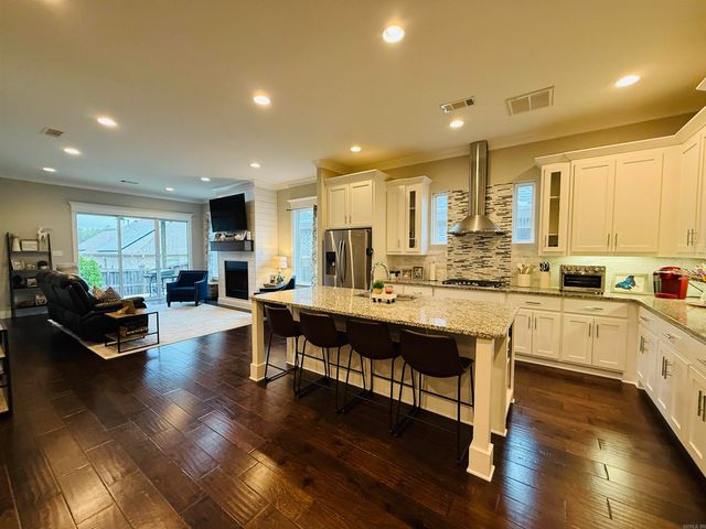 8 BENTWOOD Lane, Little Rock, AR 72223