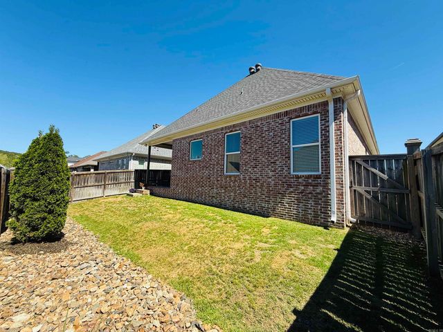 8 BENTWOOD Lane, Little Rock, AR 72223