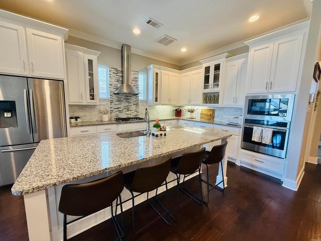 8 BENTWOOD Lane, Little Rock, AR 72223