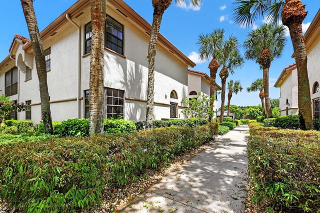 5203 Europa Drive N, Boynton Beach, FL 33437