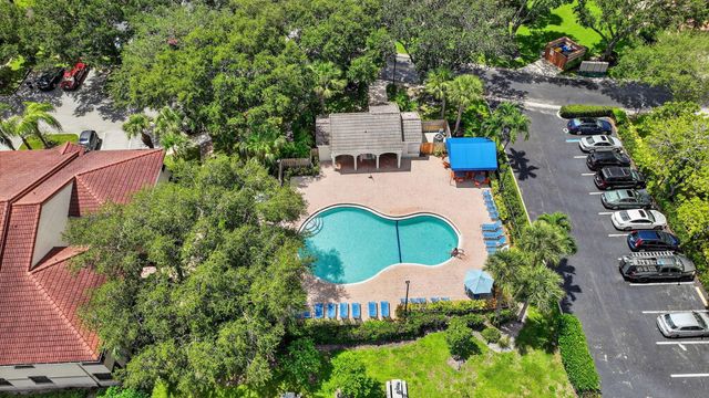 5203 Europa Drive N, Boynton Beach, FL 33437