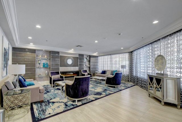 5203 Europa Drive N, Boynton Beach, FL 33437