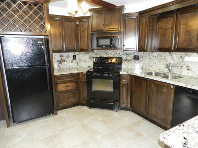 3 Greenway Village N 108, Royal Palm Beach, FL 33411