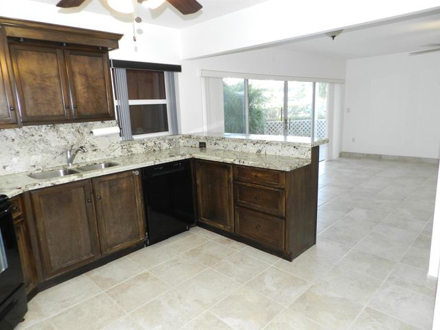 3 Greenway Village N 108, Royal Palm Beach, FL 33411