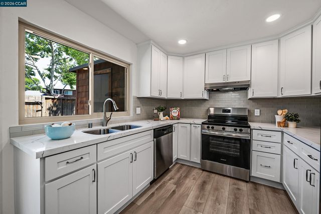 4127 Ravenwood Pl, Castro Valley, CA 94546