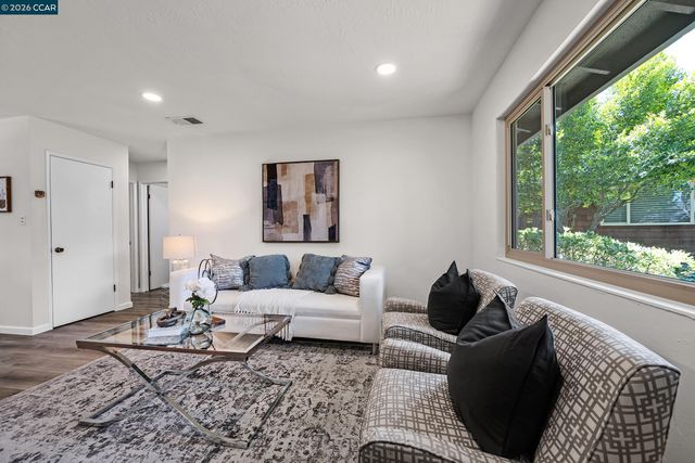4127 Ravenwood Pl, Castro Valley, CA 94546