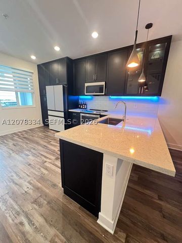 10229 NW 64th Ter 101, Doral, FL 33178