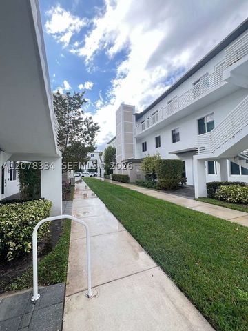 10229 NW 64th Ter 101, Doral, FL 33178