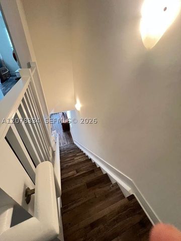 10229 NW 64th Ter 101, Doral, FL 33178