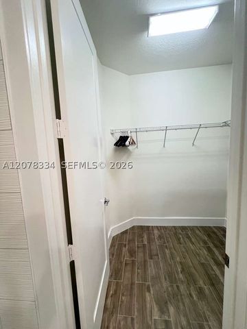 10229 NW 64th Ter 101, Doral, FL 33178