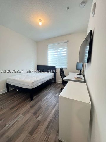 10229 NW 64th Ter 101, Doral, FL 33178