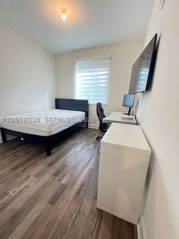 10229 NW 64th Ter 101, Doral, FL 33178