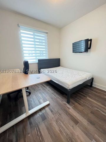 10229 NW 64th Ter 101, Doral, FL 33178